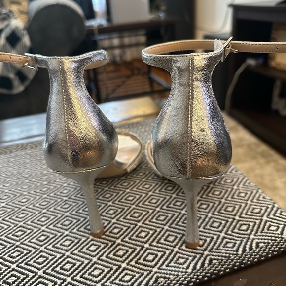 Brand new. Jewel Badgley Mischka stilleto heels. - Picture 2 of 5